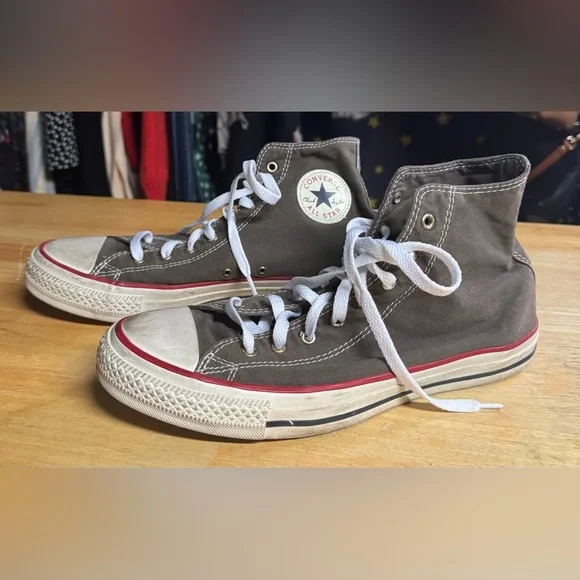 High-Top Sneakers with White Laces - Picture 1 of 6